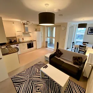 https://cambridge-train-station-apartments.cambridgehotelsuk.com
